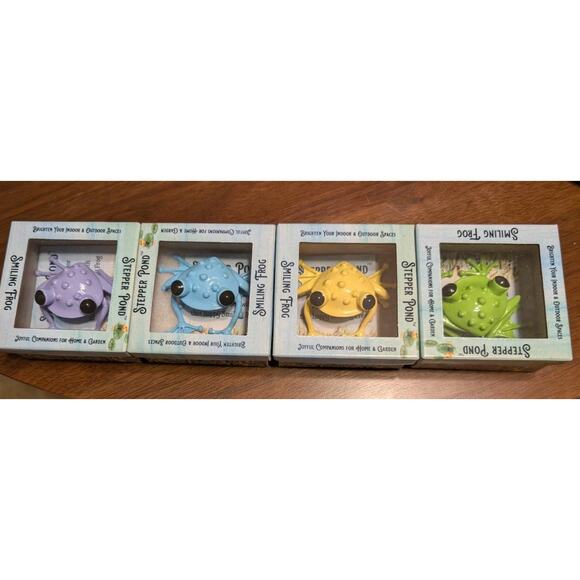 NEW Stepper Pond Green Smiling Frog - Signed NOS - Picture 3 of 3